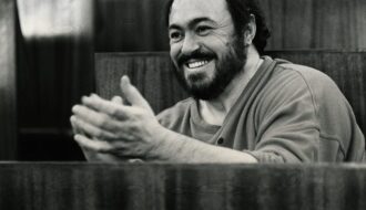 Luciano Pavarotti credits Primo Gnani 1987