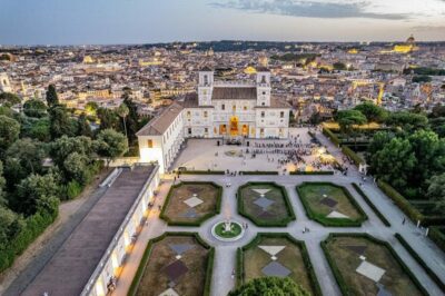 credit foto Piazzale di Villa Medici visto dal cielo © M3 Studio